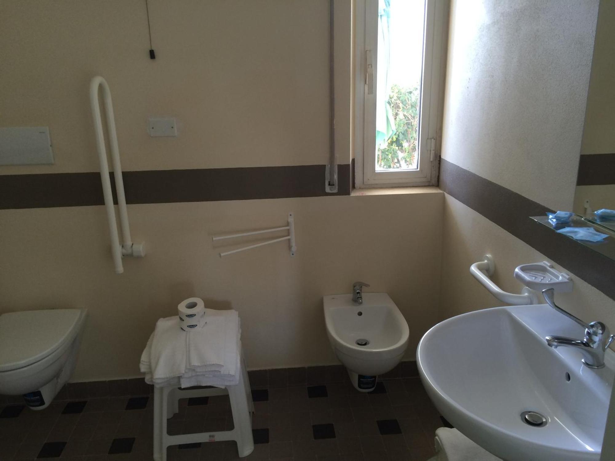 Lungomare Hotel Marina di Cecina Δωμάτιο φωτογραφία
