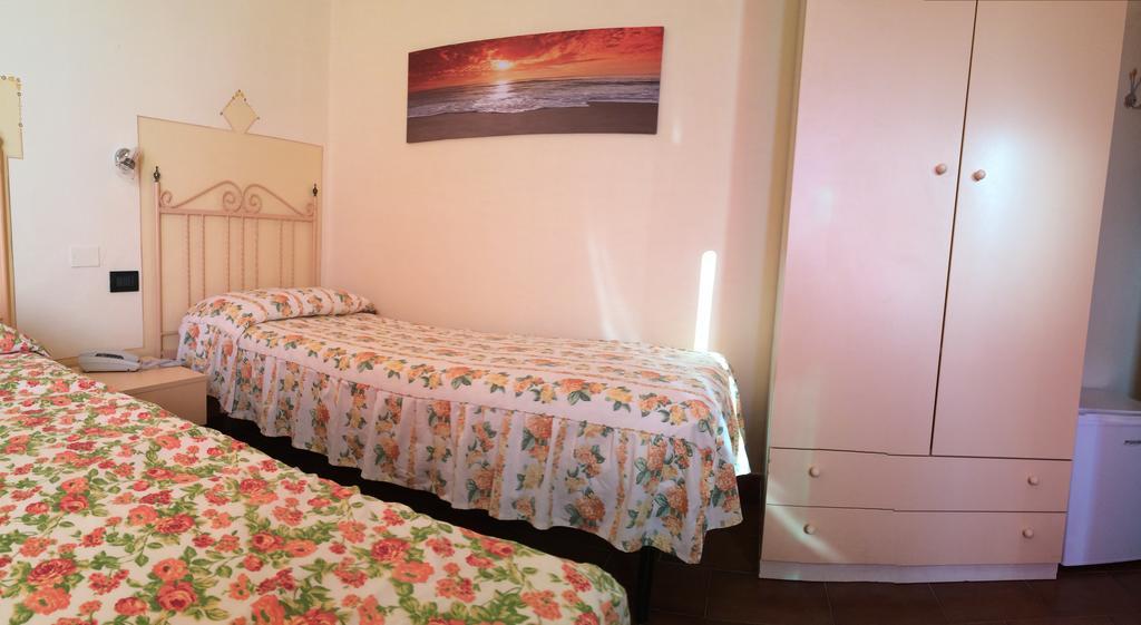 Lungomare Hotel Marina di Cecina Εξωτερικό φωτογραφία