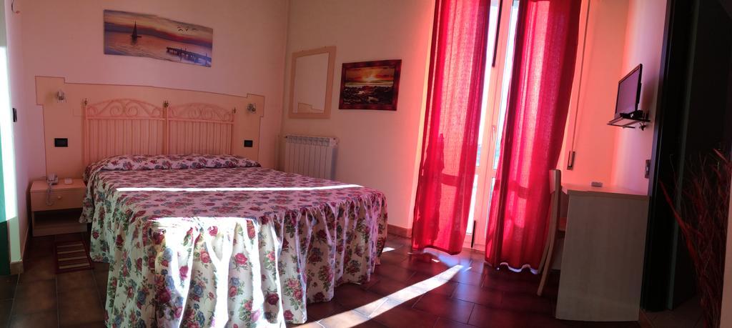 Lungomare Hotel Marina di Cecina Εξωτερικό φωτογραφία