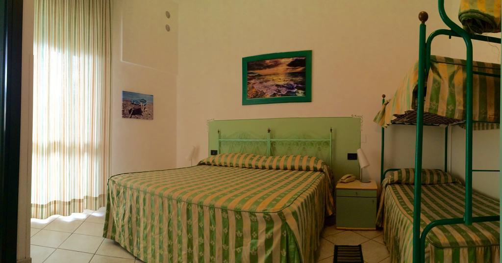 Lungomare Hotel Marina di Cecina Εξωτερικό φωτογραφία