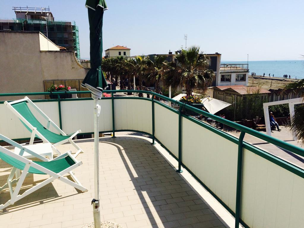 Lungomare Hotel Marina di Cecina Εξωτερικό φωτογραφία