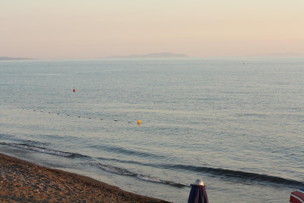 Lungomare Hotel Marina di Cecina Εξωτερικό φωτογραφία