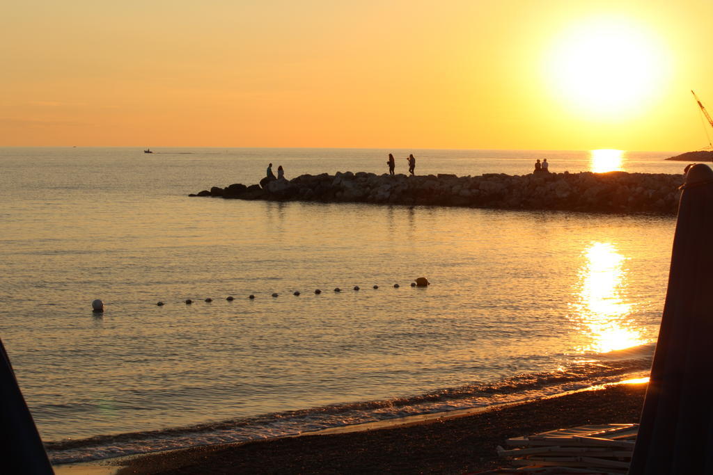 Lungomare Hotel Marina di Cecina Εξωτερικό φωτογραφία