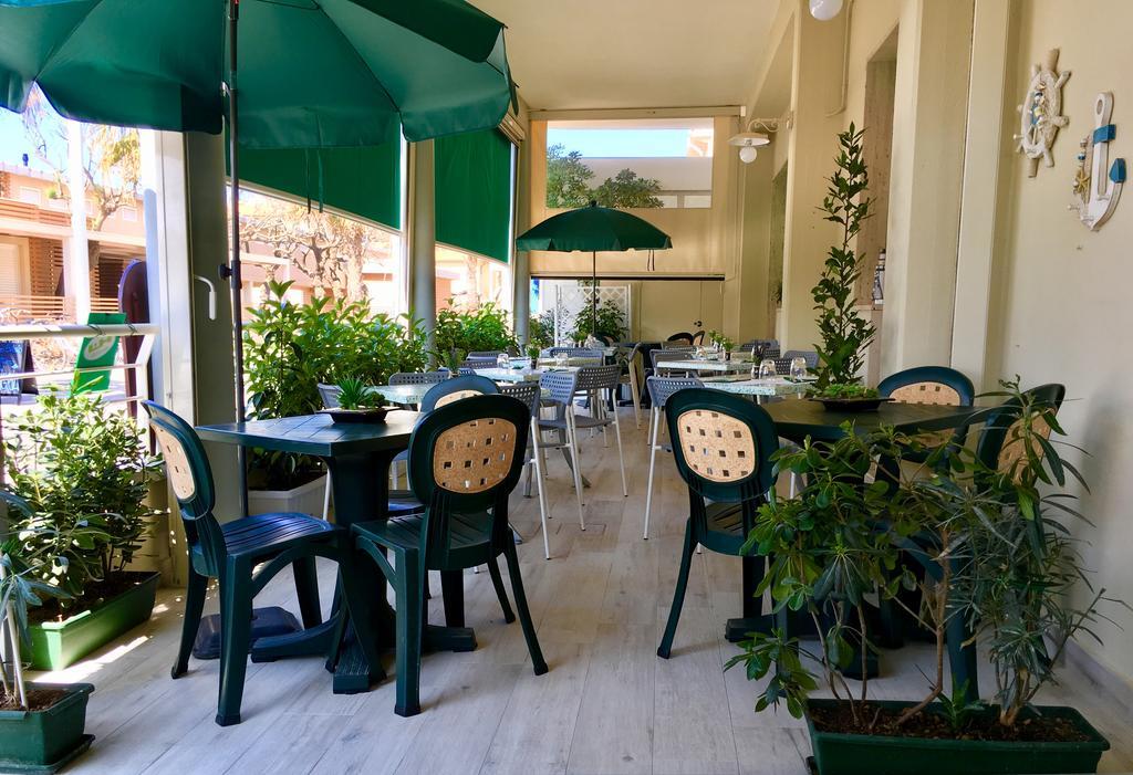Lungomare Hotel Marina di Cecina Εξωτερικό φωτογραφία