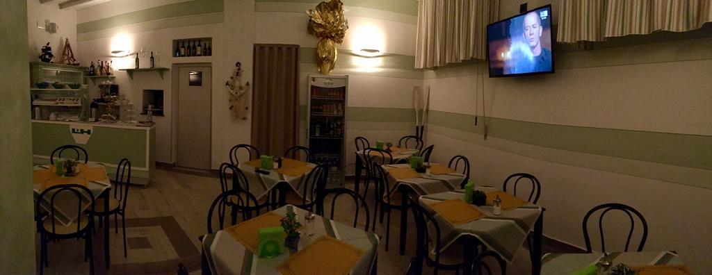 Lungomare Hotel Marina di Cecina Εξωτερικό φωτογραφία